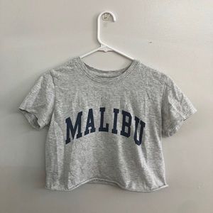 grey cropped t-shirt